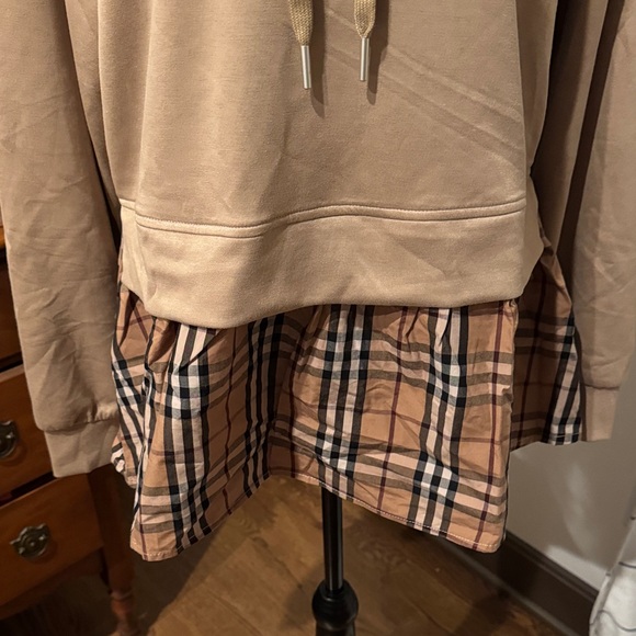 Jodifl  Hoodie with Plaid Hem medium - Picture 2 of 13